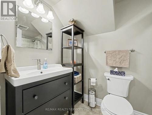 145 Glenforest Road, Cambridge, ON - Indoor Photo Showing Bathroom