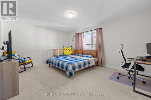 837 Derreen Avenue, Ottawa, ON - Indoor Photo Showing Bedroom