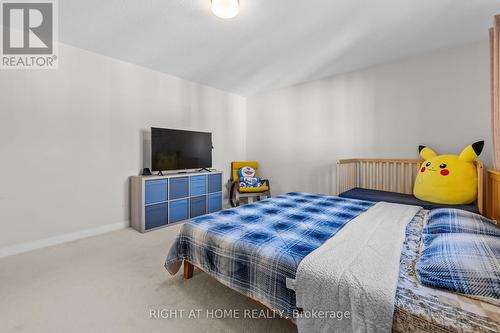 837 Derreen Avenue, Ottawa, ON - Indoor Photo Showing Bedroom