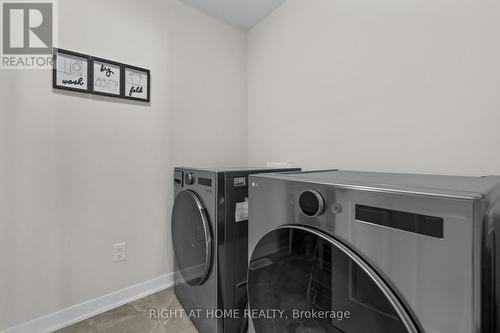 837 Derreen Avenue, Ottawa, ON - Indoor Photo Showing Laundry Room