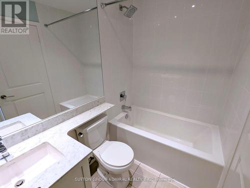 2208 - 85 East Liberty Street, Toronto, ON - Indoor Photo Showing Bathroom
