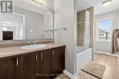Main bathroom - 601 Rosehill Avenue, Ottawa, ON - Indoor Photo Showing Bathroom