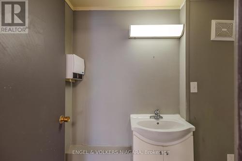 4796 Victoria Avenue, Niagara Falls (Downtown), ON 