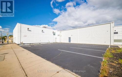 4796 Victoria Avenue, Niagara Falls (Downtown), ON 