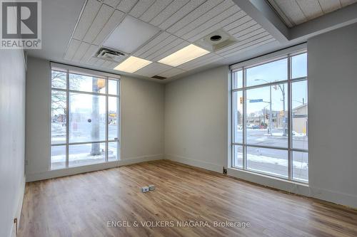 4796 Victoria Avenue, Niagara Falls (Downtown), ON 