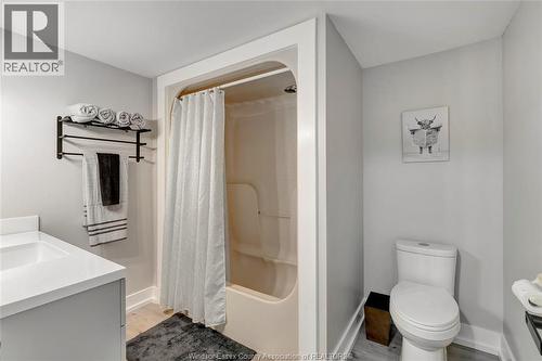 44 Robson Road Unit# 216, Leamington, ON - Indoor Photo Showing Bathroom