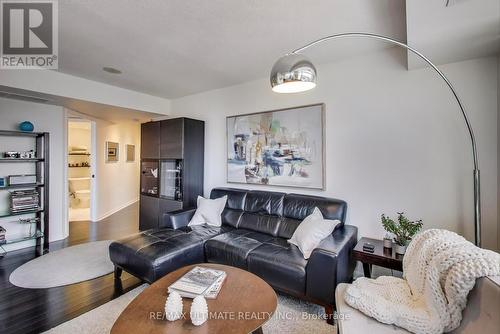 2805 - 153 Beecroft Road, Toronto, ON - Indoor Photo Showing Living Room