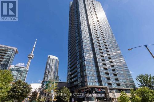2008 - 15 Fort York Boulevard, Toronto, ON - Outdoor With Facade