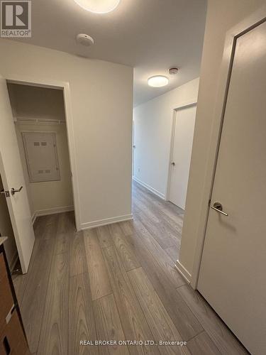 Entryway - 420S - 110 Broadway Avenue, Toronto, ON - Indoor Photo Showing Other Room