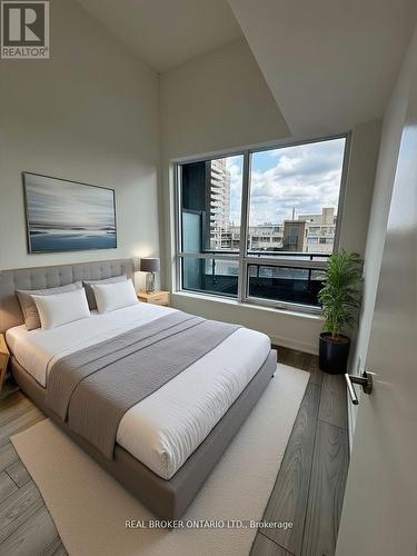 Third bedroom - 420S - 110 Broadway Avenue, Toronto, ON - Indoor Photo Showing Bedroom