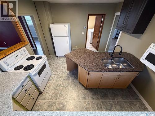 301 Front Street, Eastend, SK - Indoor Photo Showing Other Room