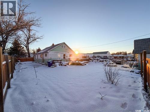 301 Front Street, Eastend, SK - Outdoor