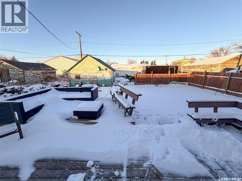 301 Front Street, Eastend, SK - Outdoor