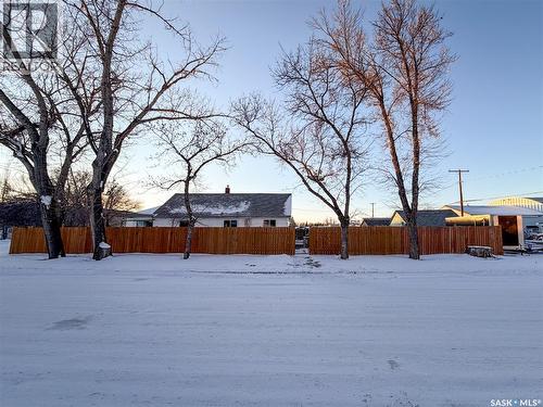 301 Front Street, Eastend, SK - Outdoor