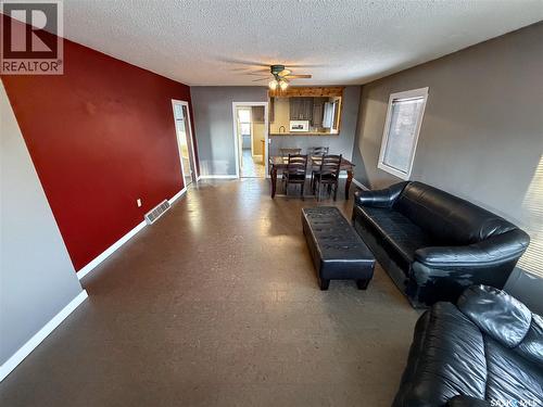 301 Front Street, Eastend, SK - Indoor Photo Showing Other Room