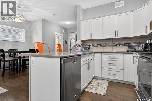 4533 Green Rock Road E, Regina, SK - Indoor Photo Showing Kitchen