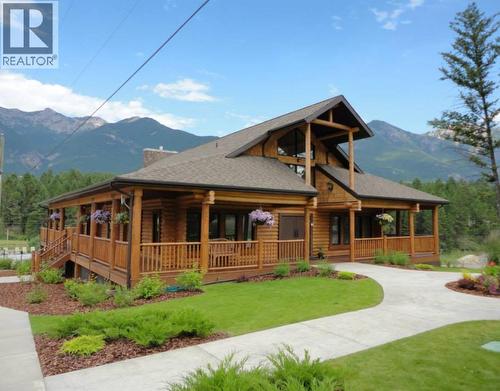 Amenities Building - 4868 Riverview Drive Unit# 133, Edgewater, BC 