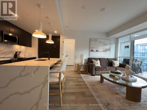 321 - 415 Sea Ray Avenue, Innisfil, ON - Indoor Photo Showing Living Room