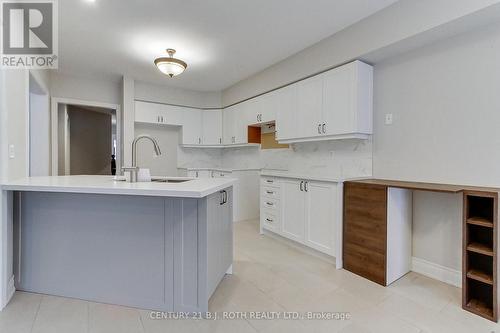 285 Mcbride Crescent, Newmarket, ON - Indoor Photo Showing Kitchen
