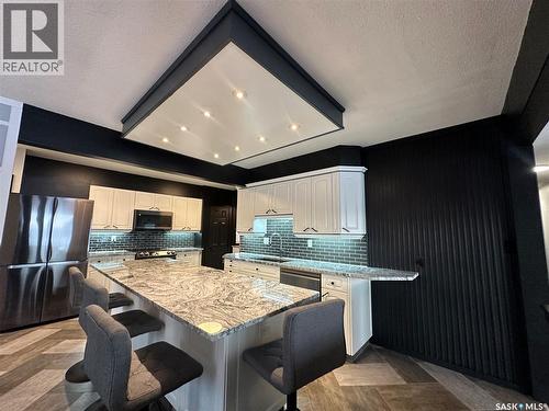 801 5Th Avenue, Whitewood, SK - Indoor Photo Showing Kitchen