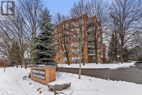 114 - 14924 YONGE STREET  Aurora, ON L4G 6H7