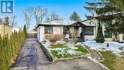 231 WOODALE AVENUE  Oakville, ON L6K 2N3