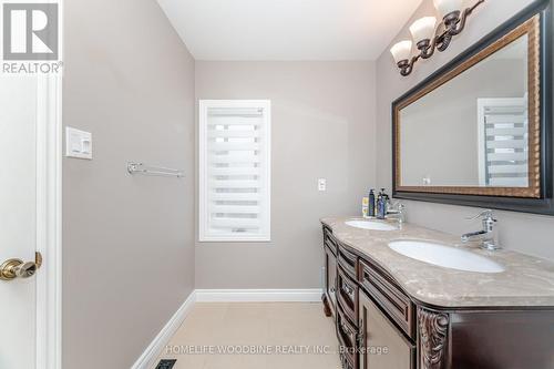 2546 Burnford Trail N, Mississauga, ON - Indoor Photo Showing Bathroom