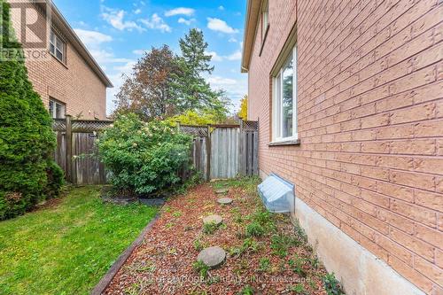 2546 Burnford Trail N, Mississauga, ON - Outdoor With Exterior