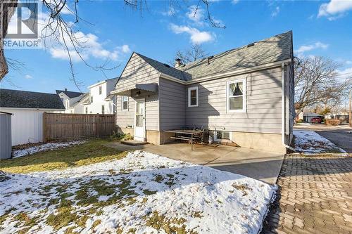 561 Mclaren Avenue, Sarnia, ON - Outdoor