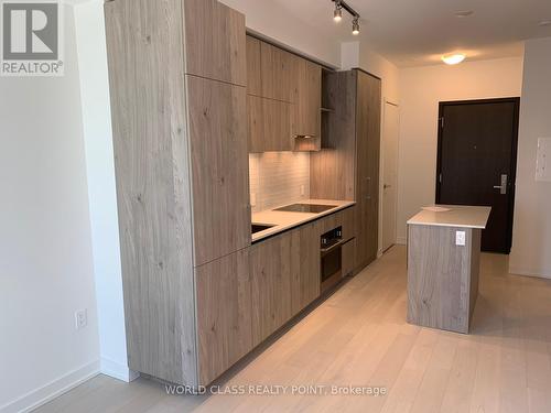 2712 - 1 Yorkville Avenue, Toronto, ON - Indoor