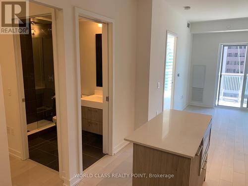 2712 - 1 Yorkville Avenue, Toronto, ON - Indoor Photo Showing Other Room