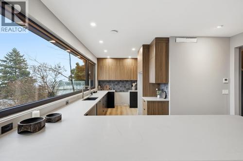 614 Cowan Street, Kamloops, BC - Indoor