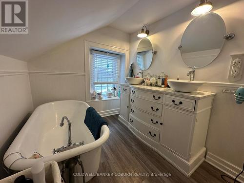Primary Bedroom Ensuite. - 628 Pittston Road, Edwardsburgh/Cardinal, ON - Indoor Photo Showing Bathroom