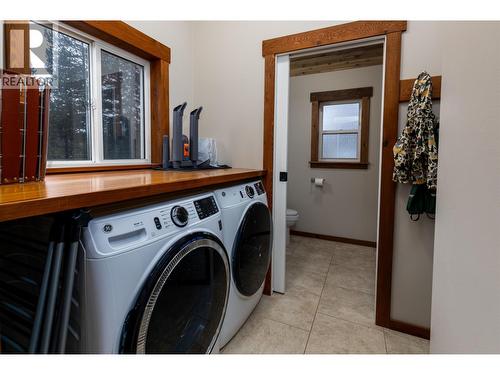 5134 Soucie Avenue, Terrace, BC - Indoor Photo Showing Laundry Room