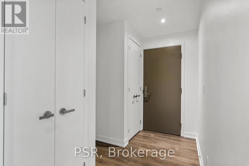 1206 - 2 St Thomas Street, Toronto, ON - Indoor Photo Showing Other Room