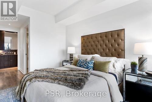 1206 - 2 St Thomas Street, Toronto, ON - Indoor Photo Showing Bedroom