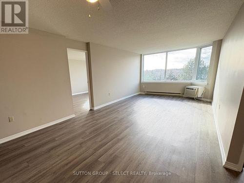 409 - 35 Green Valley Drive, Kitchener, ON - Indoor Photo Showing Other Room