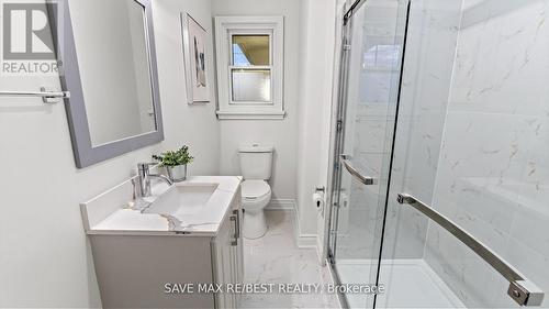 505 Ortono Avenue, Oshawa, ON - Indoor Photo Showing Bathroom