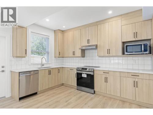 280 Nickel Road, Kelowna, BC - Indoor Photo Showing Kitchen