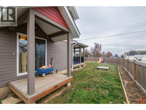 902 Murdoch Street, Creston, BC - Outdoor With Exterior