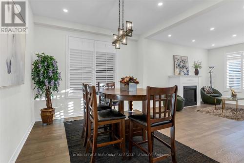 4838 Columbus Drive, Burlington, ON - Indoor Photo Showing Dining Room