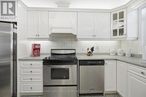 9 Westmount Park Road, Toronto, ON - Indoor Photo Showing Kitchen