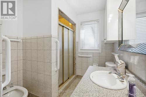 9 Westmount Park Road, Toronto, ON - Indoor Photo Showing Bathroom