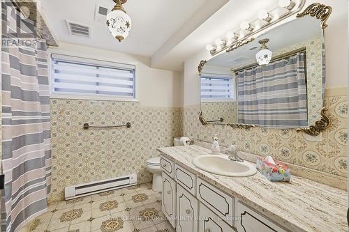 9 Westmount Park Road, Toronto, ON - Indoor Photo Showing Bathroom