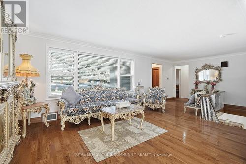 9 Westmount Park Road, Toronto, ON - Indoor Photo Showing Living Room