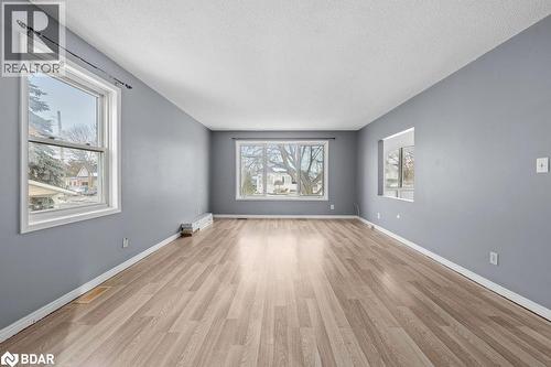 24 St Charles Street, Belleville, ON - Indoor Photo Showing Other Room