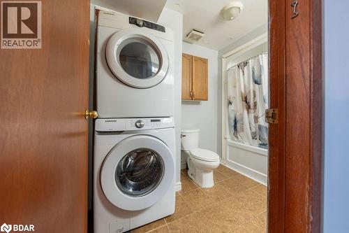 24 St Charles Street, Belleville, ON - Indoor Photo Showing Laundry Room
