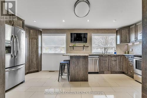 7567 Wildfern Drive, Mississauga, ON - Indoor Photo Showing Kitchen