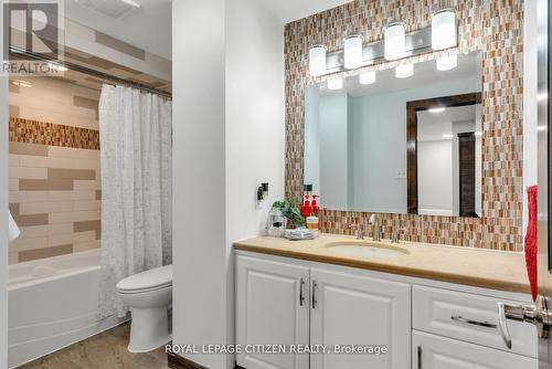 7567 Wildfern Drive, Mississauga, ON - Indoor Photo Showing Bathroom