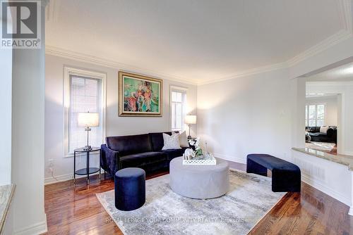 108 Kirkbride Crescent, Vaughan, ON - Indoor Photo Showing Living Room